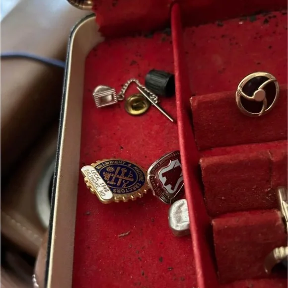 VINTAGE TIE CLIPS & CUFF LINKS - Picture 6 of 8